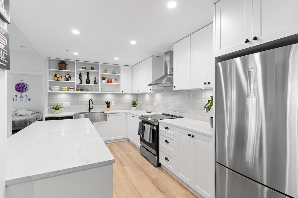 listing image 1104719407748554271