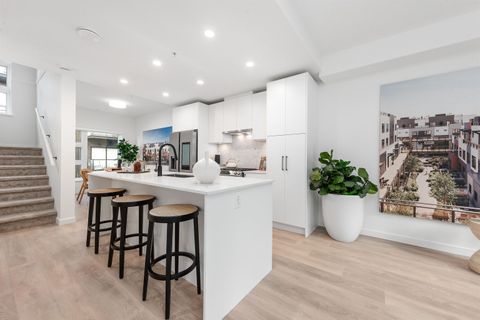 535 E 2nd Street 135 North Vancouver BC V7L 1E1