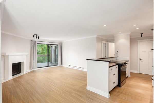 301 - 7831 No 1 Rd, Richmond, BC 4
