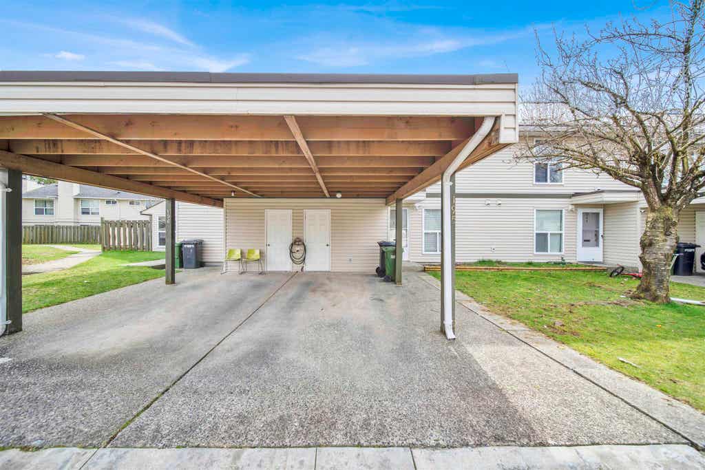 Photo of 32550 Maclure Road #195, Abbotsford, BC V2T 4N3 (MLS # R3129031)