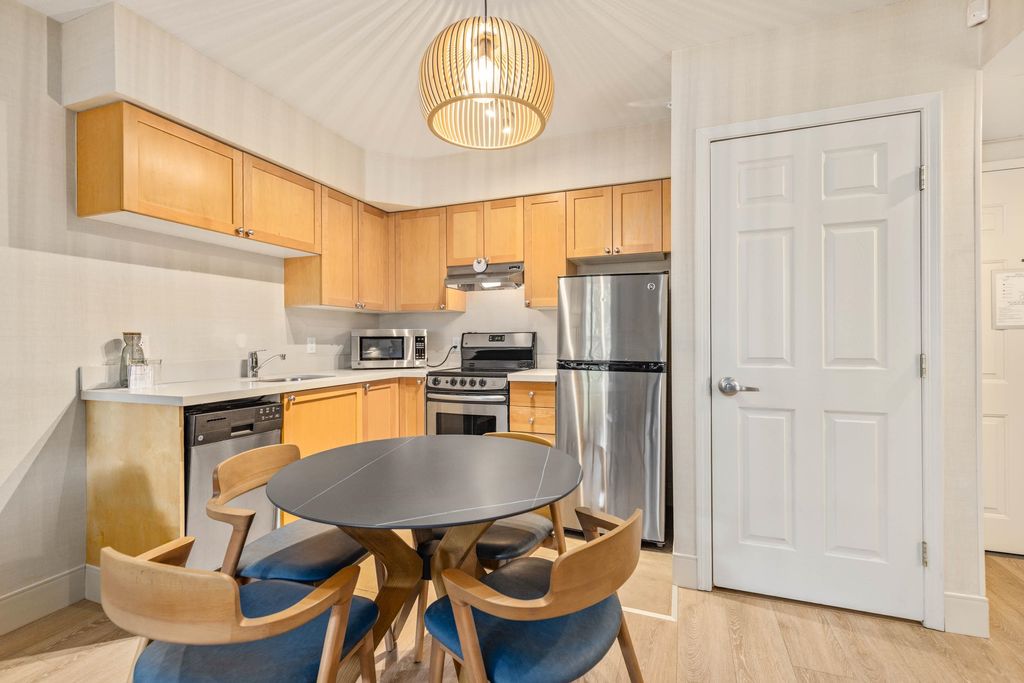listing image 1101137388407114619