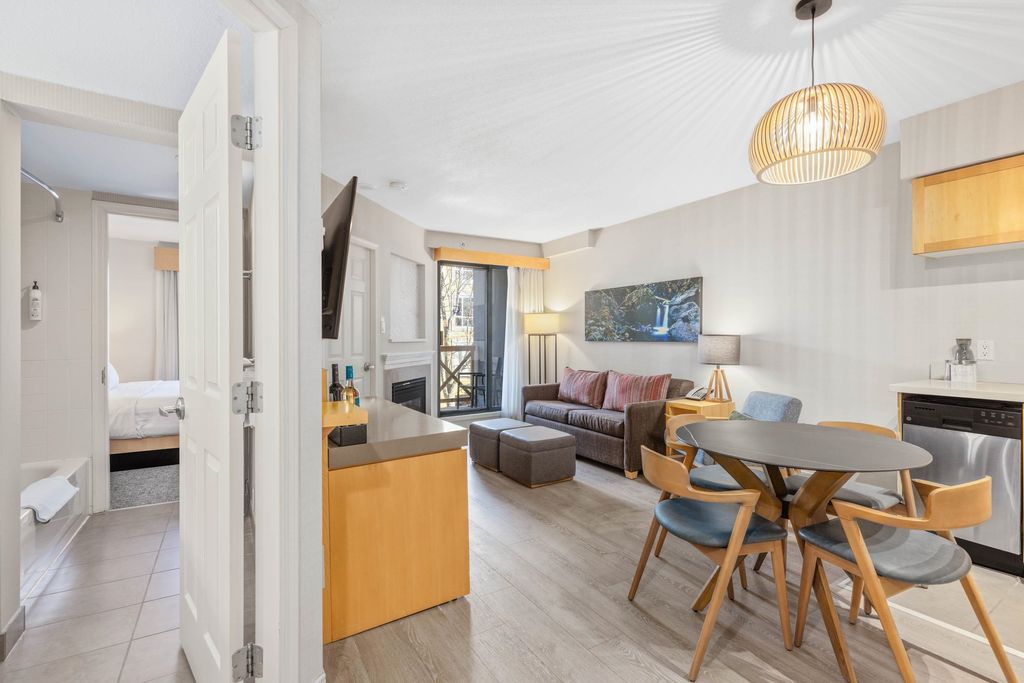 listing image 1106883409387434664