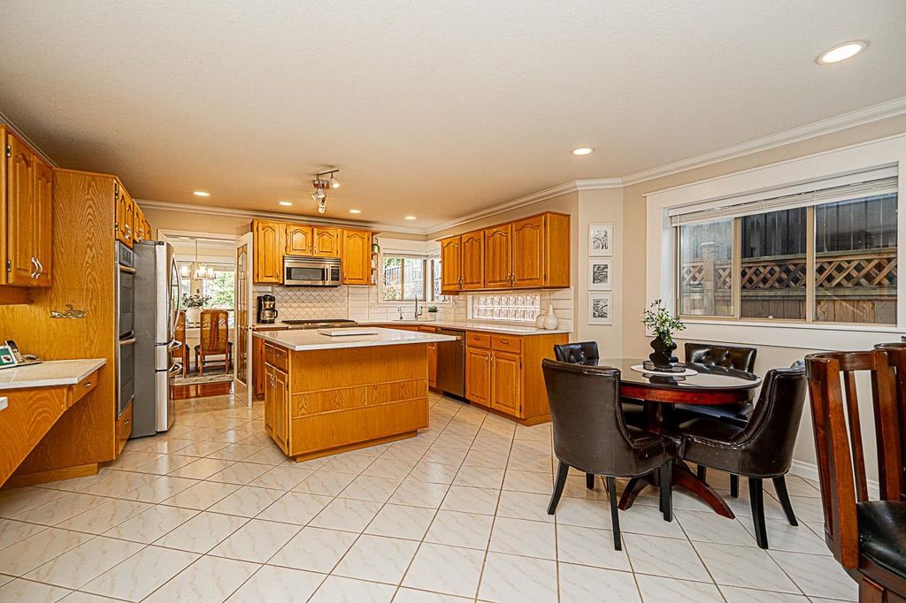 listing image 1101393064249867829