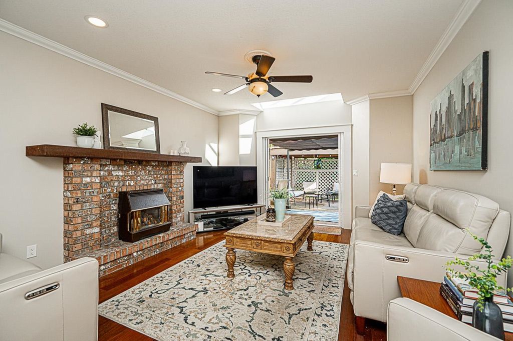 listing image 1102175878828814198