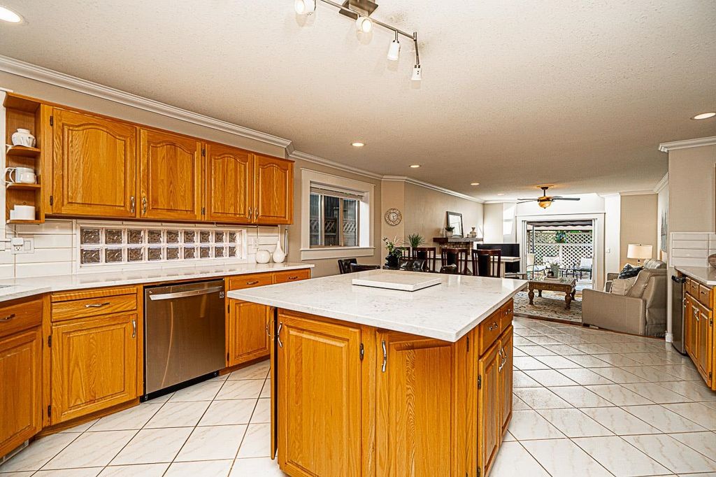 listing image 1105423549852690897