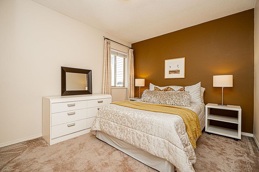 listing image 1100953490847142438