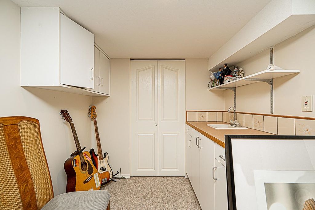 listing image 1106723066395040515