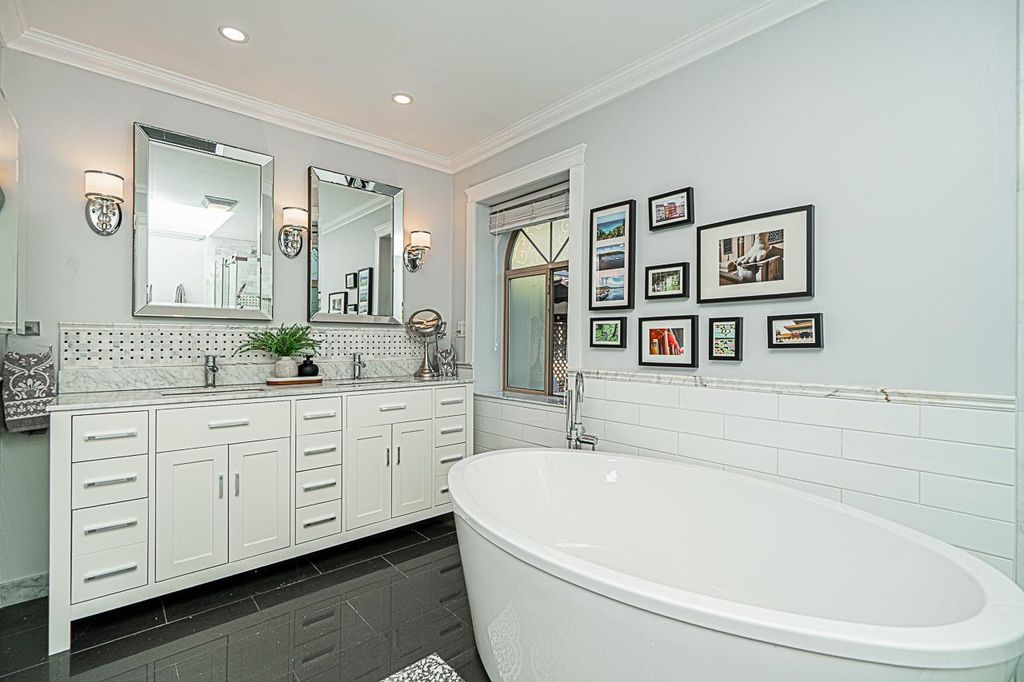 listing image 1105200513842914825