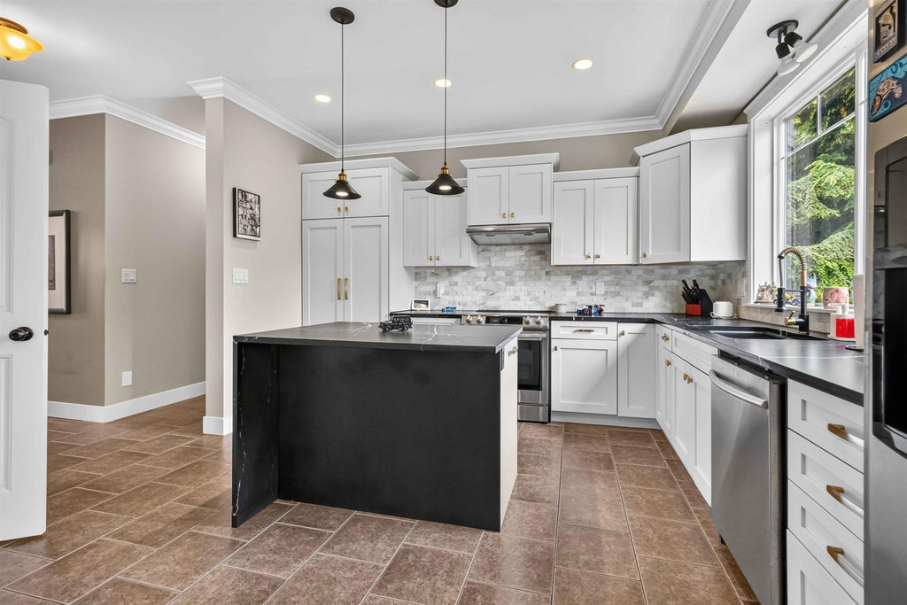 Photo of 7250 Marble Hill Road, Chilliwack, BC V4Z 0A3 (MLS # R3164904)