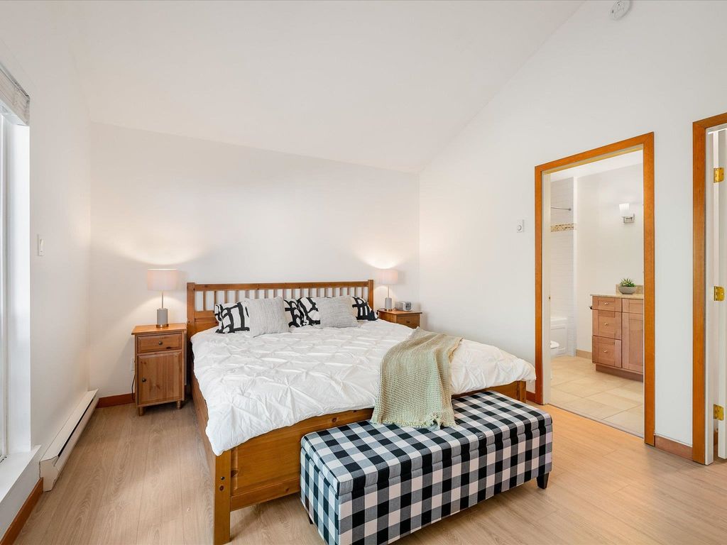listing image 1107559425643305611