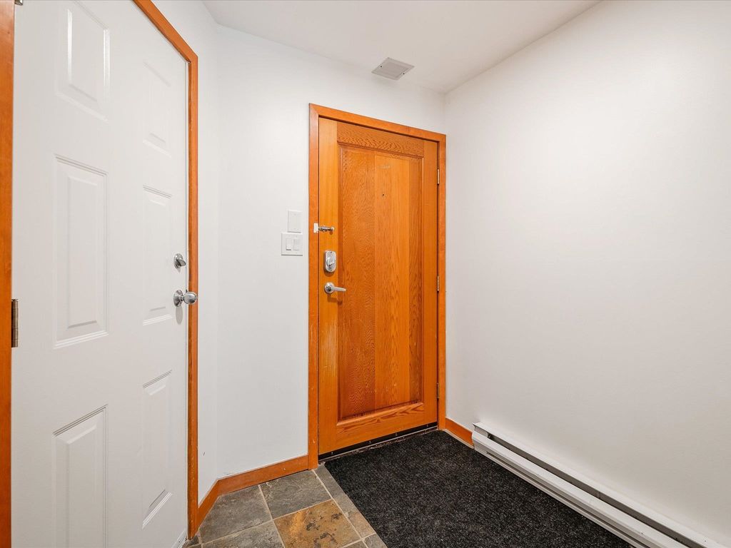 listing image 1101738130586868645