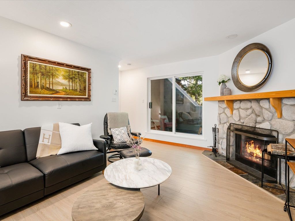 listing image 1105319005635247364