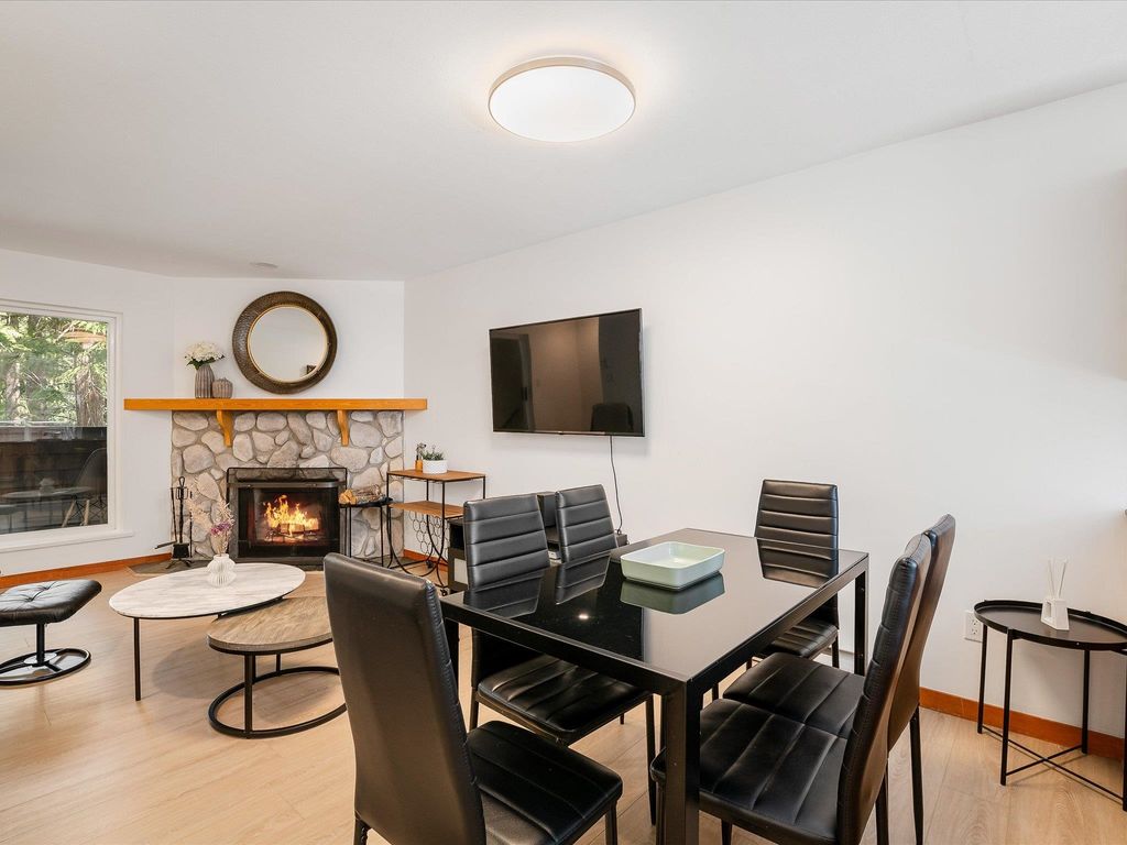 listing image 1106856564435327092