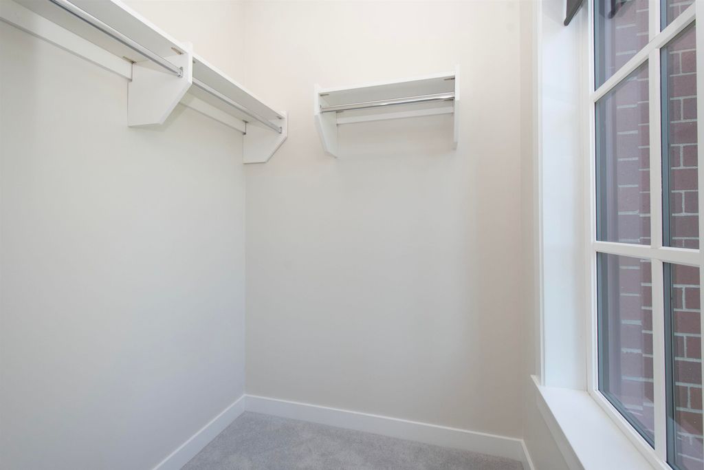 listing image 1104705556383872119