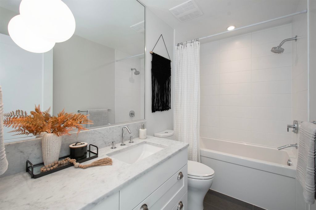 listing image 1109722772301167430