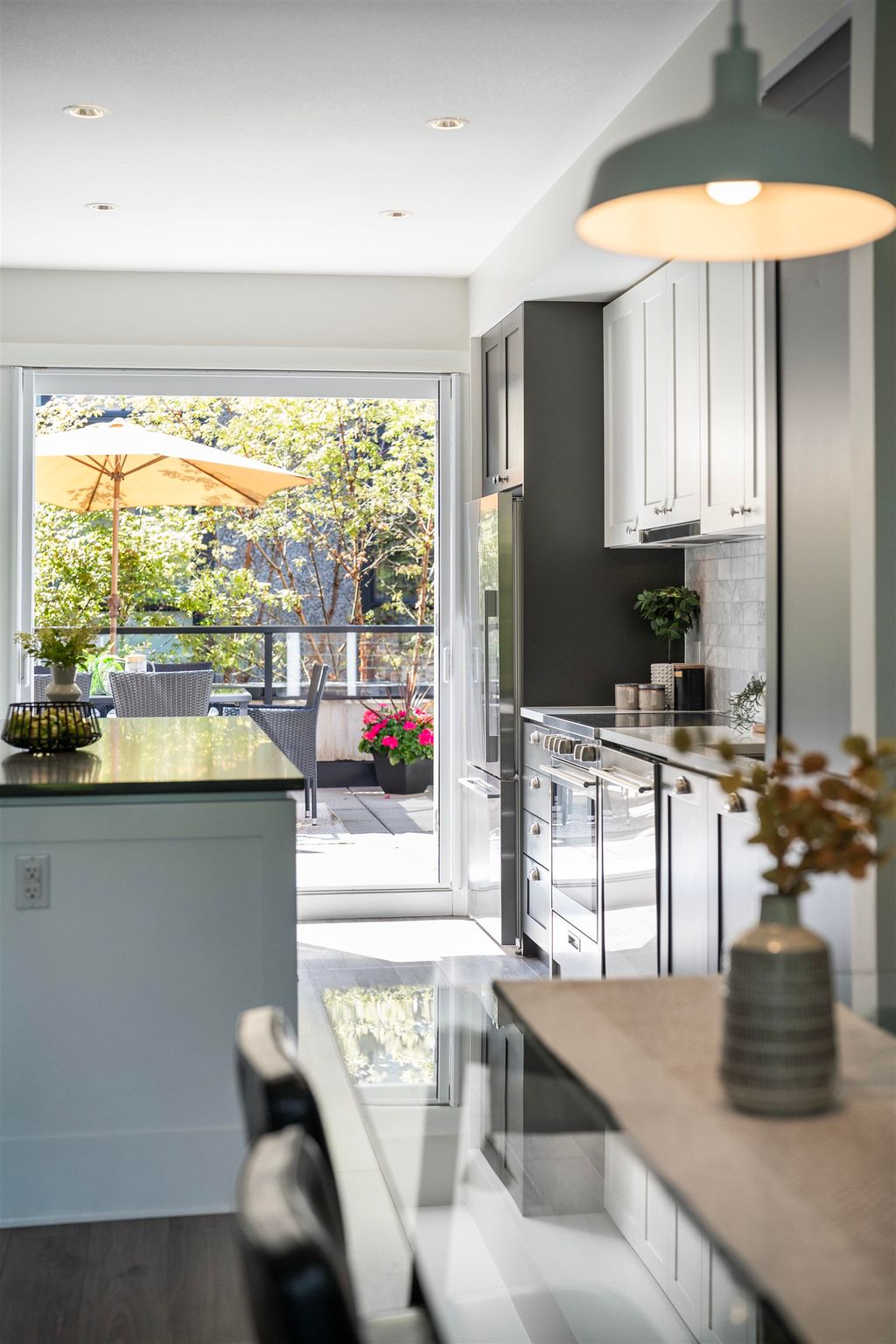 listing image 1107416149591543369