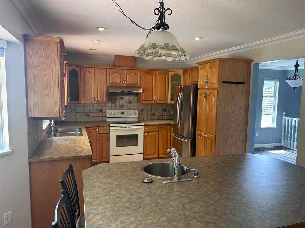 Photo of 30922 Sandpiper Place, Abbotsford, BC V2T 5L5 (MLS # R3131903)