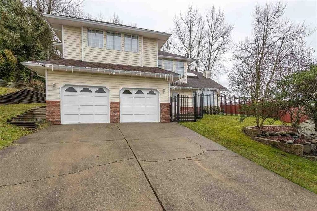 Photo of 30922 Sandpiper Place, Abbotsford, BC V2T 5L5 (MLS # R3131903)