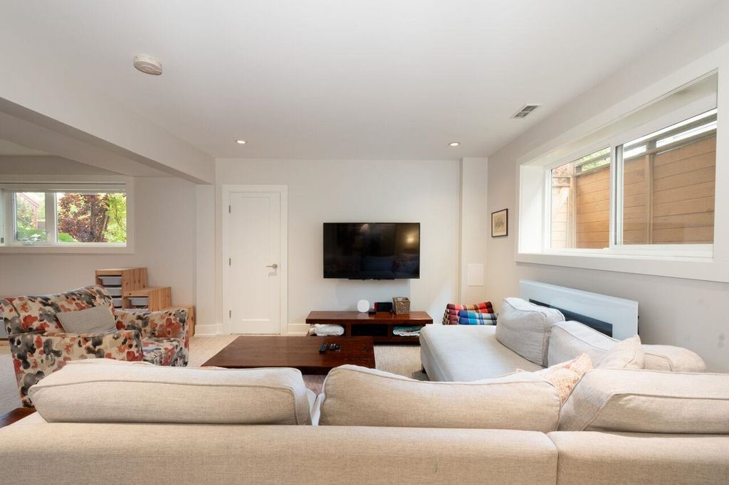 listing image 1107871419172757979