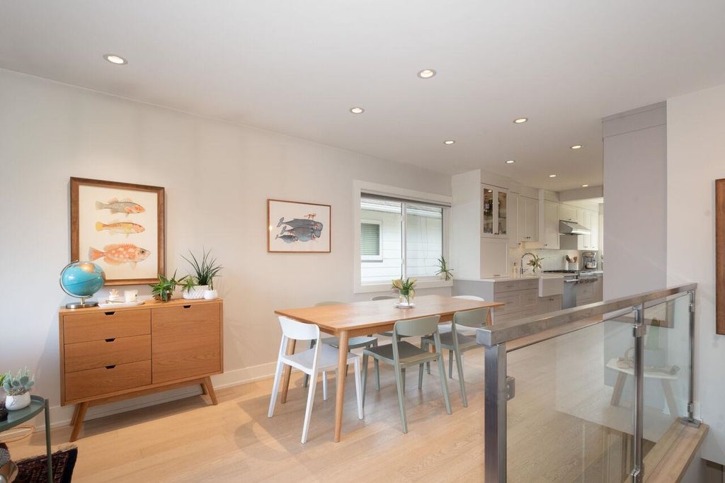 listing image 1102124514126383613