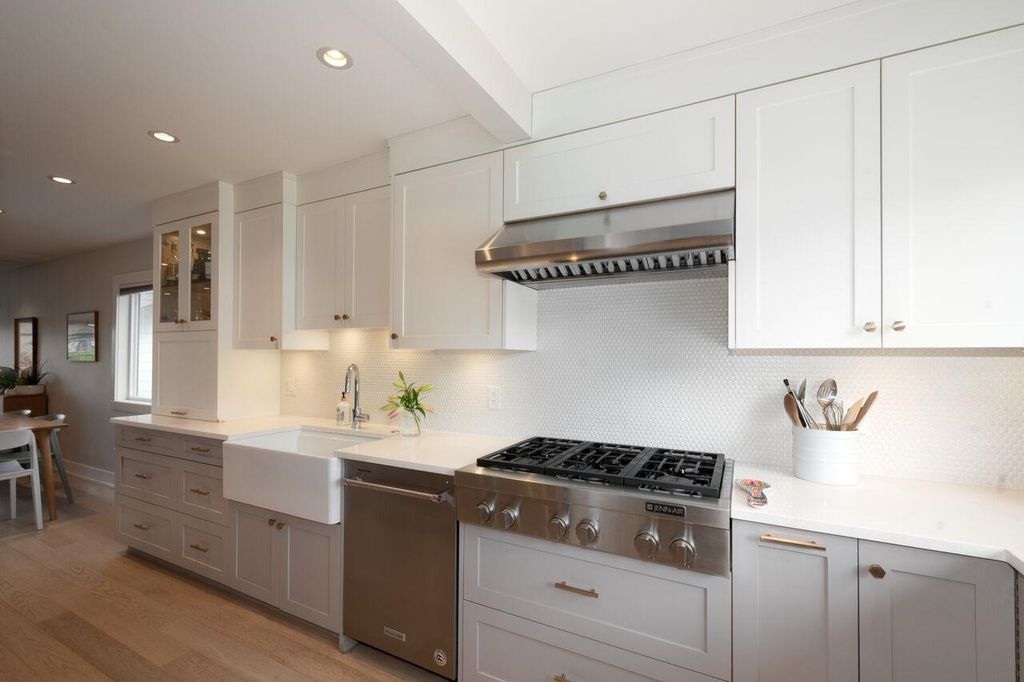 listing image 1103781106112403230