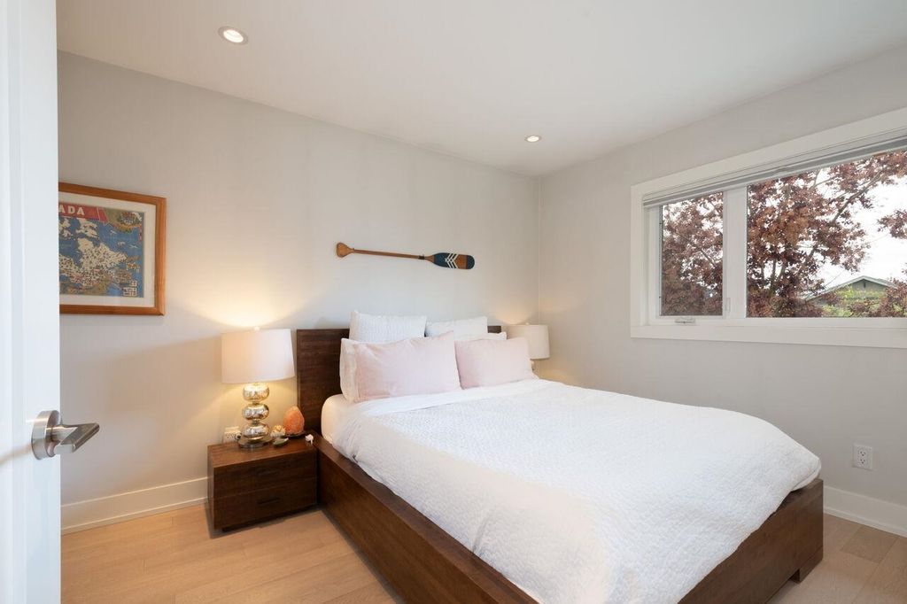 listing image 1107357951595273596