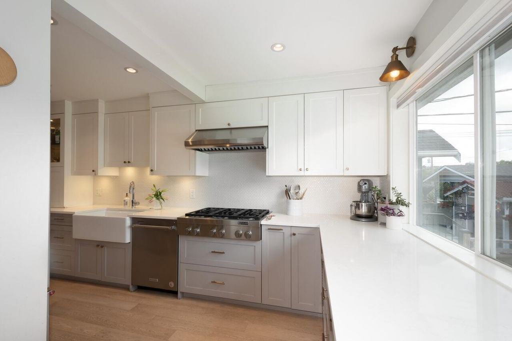 listing image 1104207605437585386