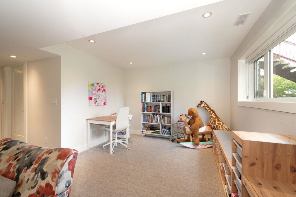 listing image 1106811980447164037