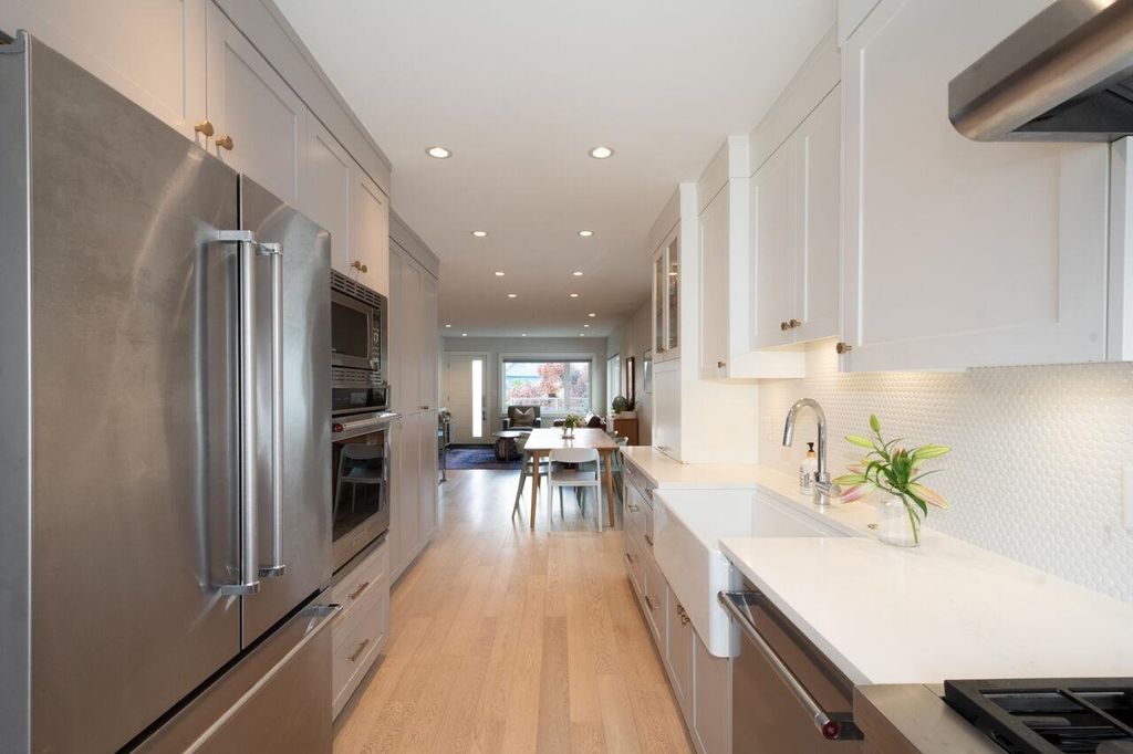 listing image 1103796357538869783