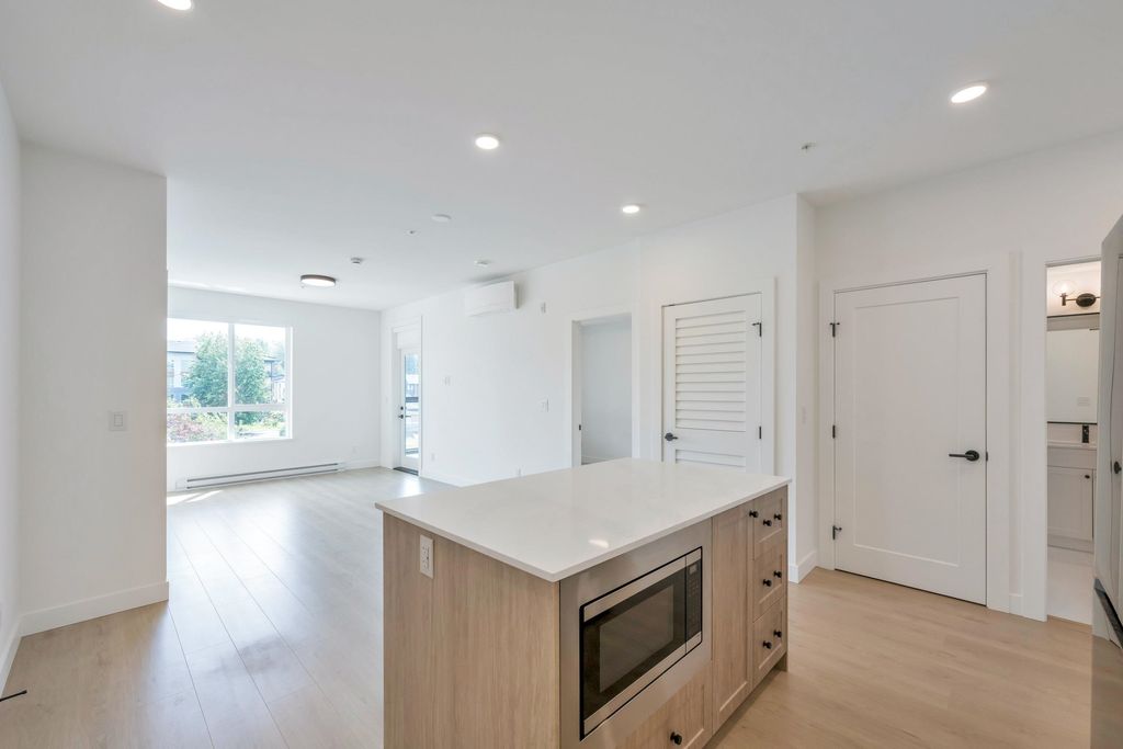 listing image 1100825865044126927