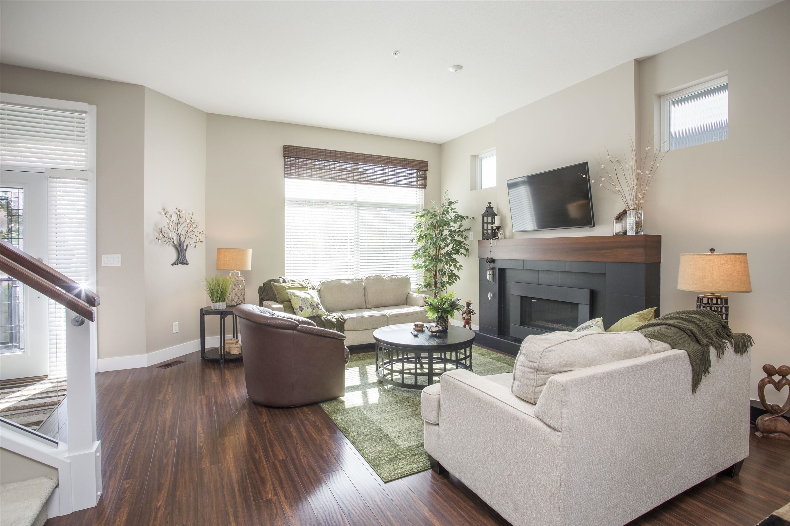 10497 Robertson Street