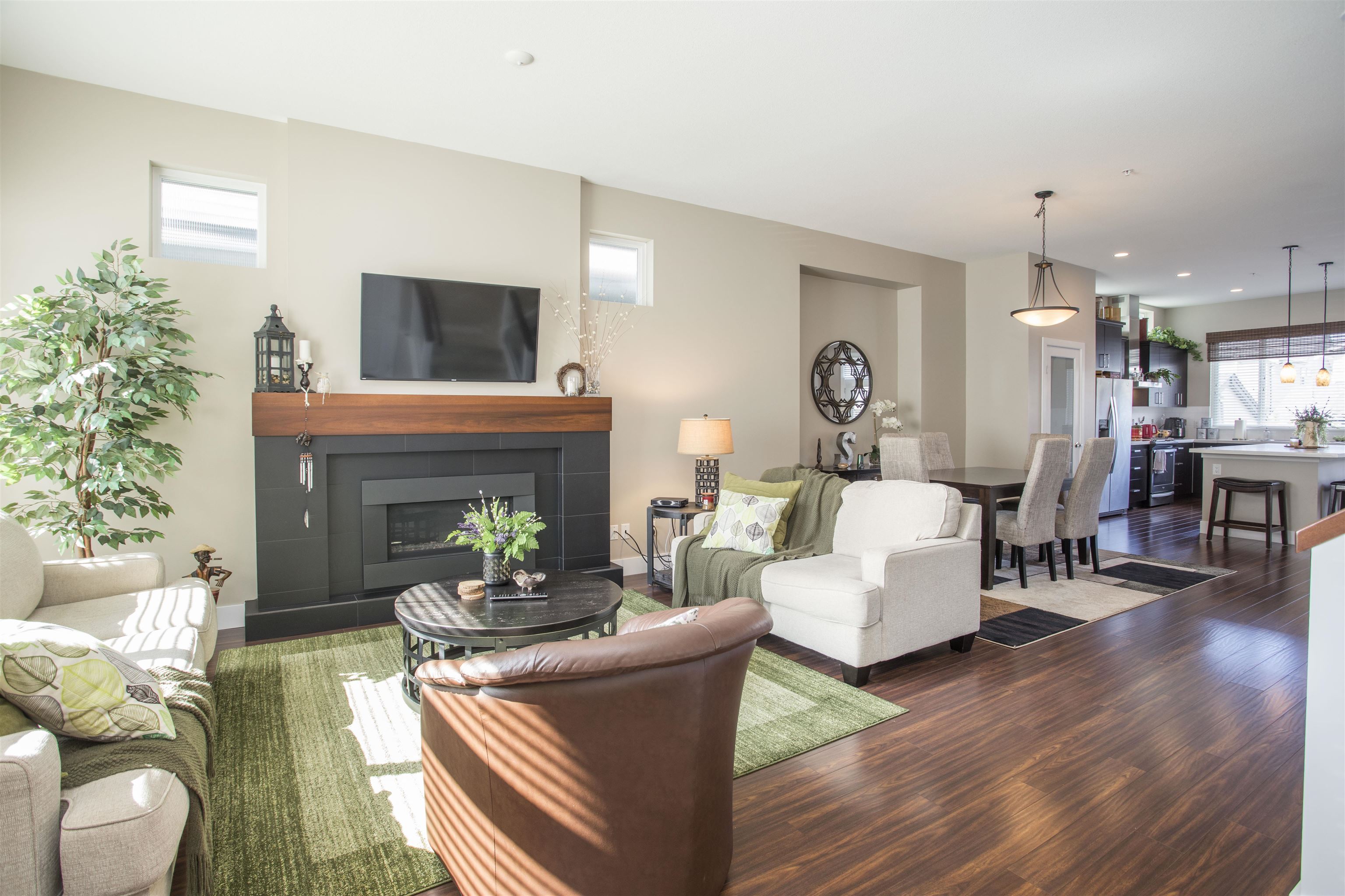 10497 Robertson Street