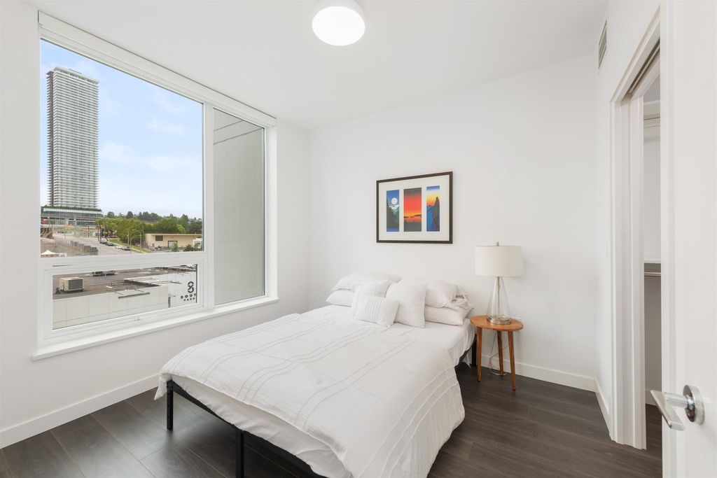 listing image 1103226177251648274