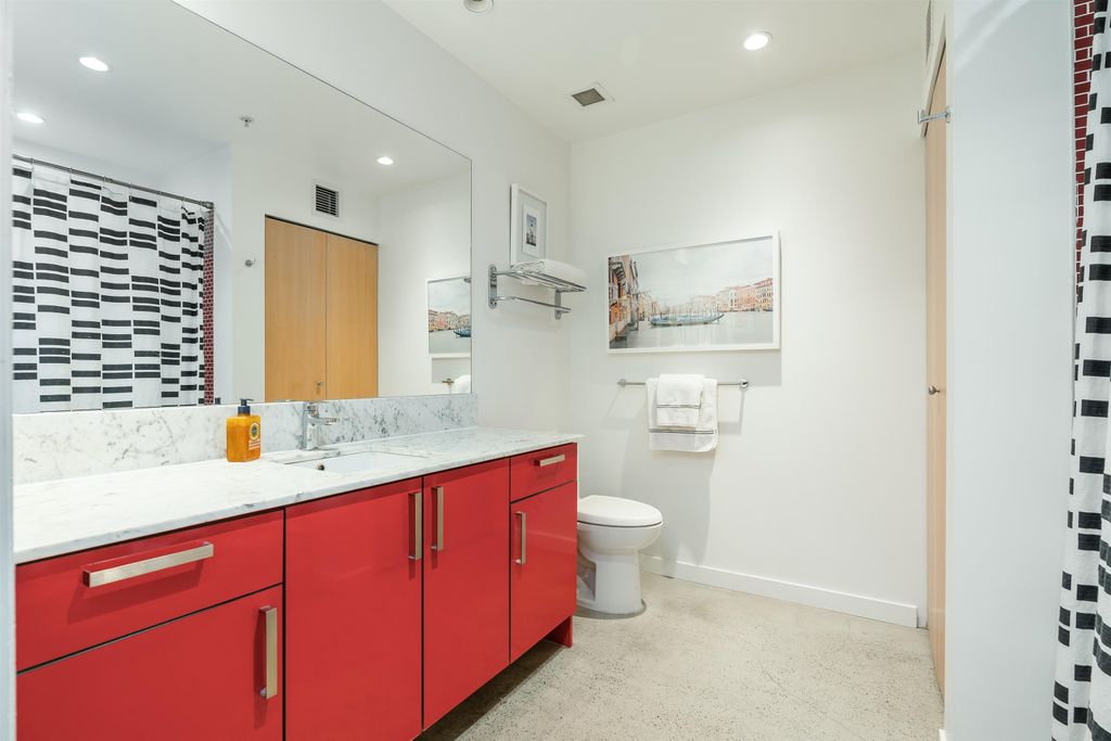 listing image 1103985371740840021