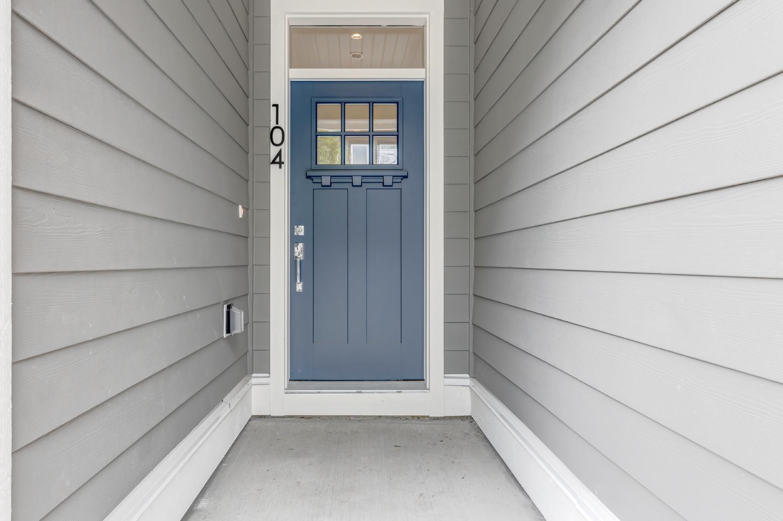 3421 Queenston Avenue 104