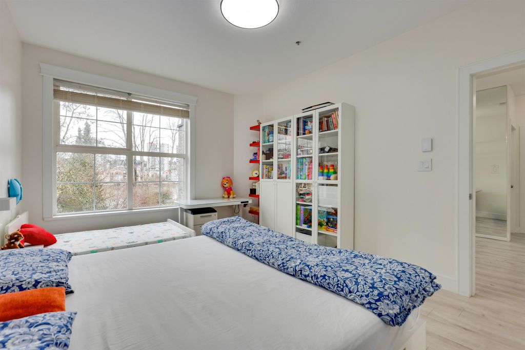 listing image 1103683800215029785