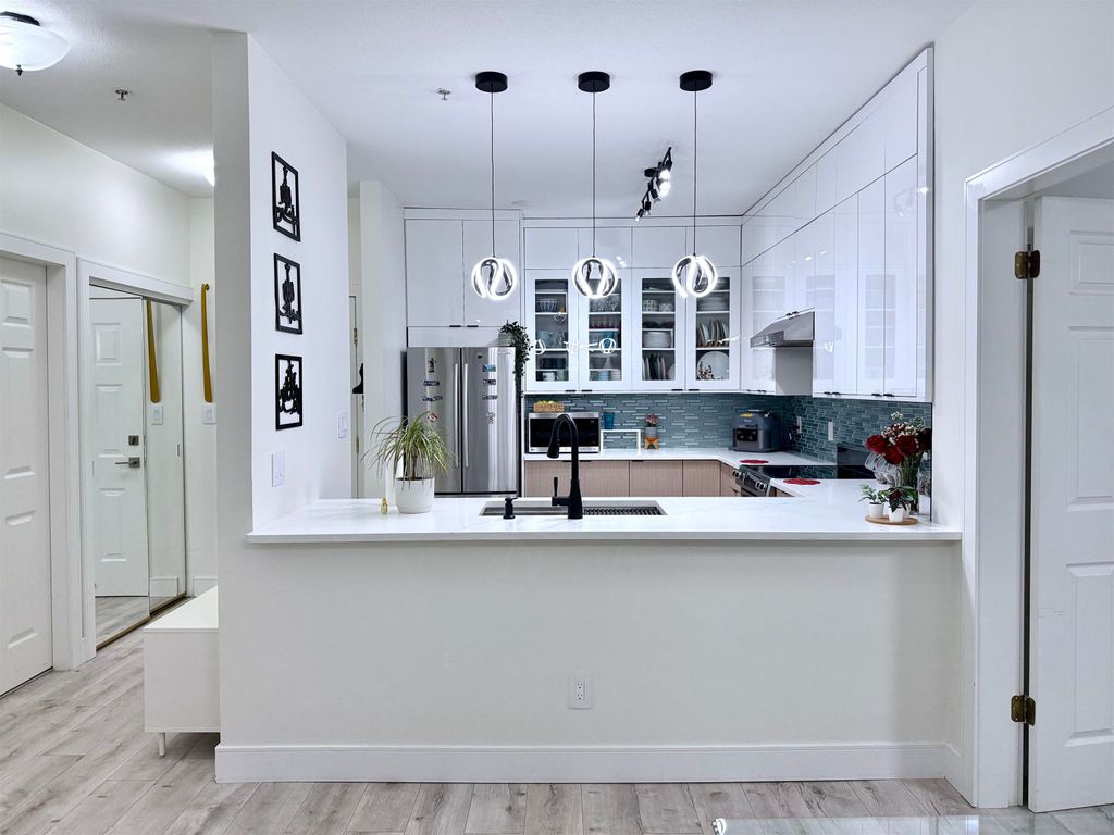 listing image 1107788950578053721
