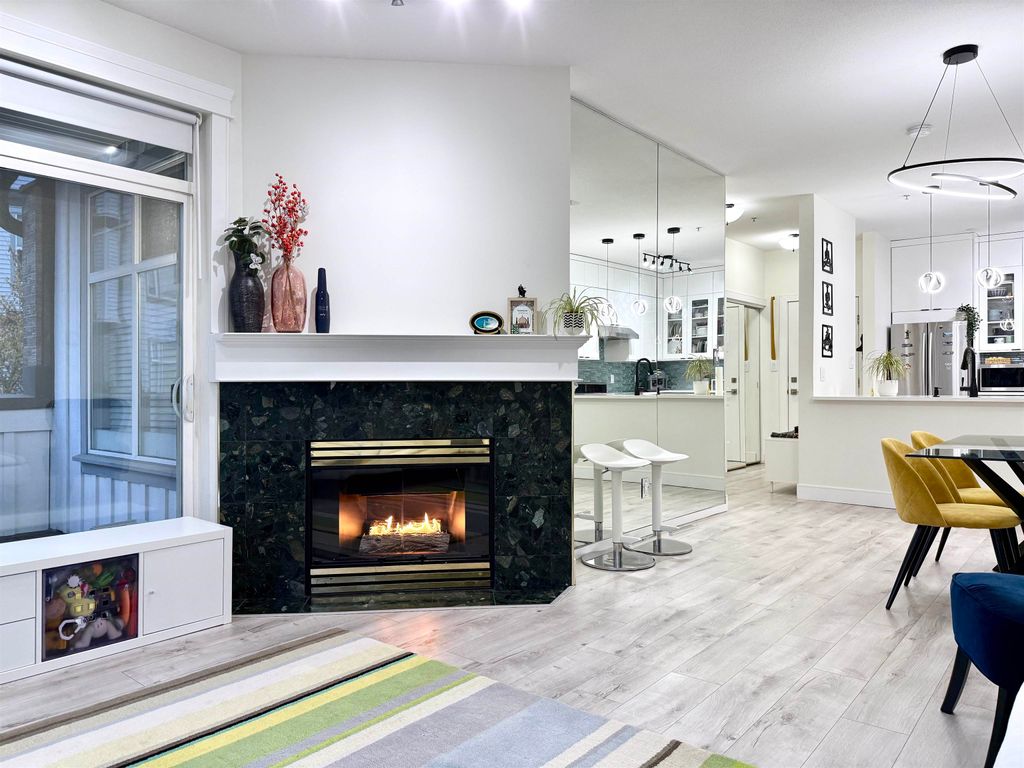 listing image 1100400973768613076