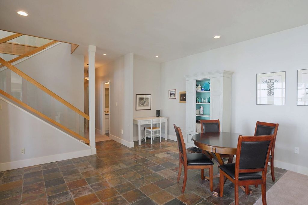listing image 1104956306918130940