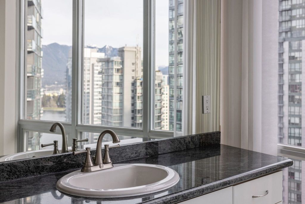 listing image 1103830496924202463