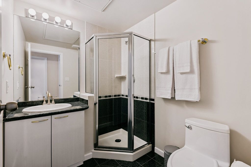 listing image 1104855820594503843