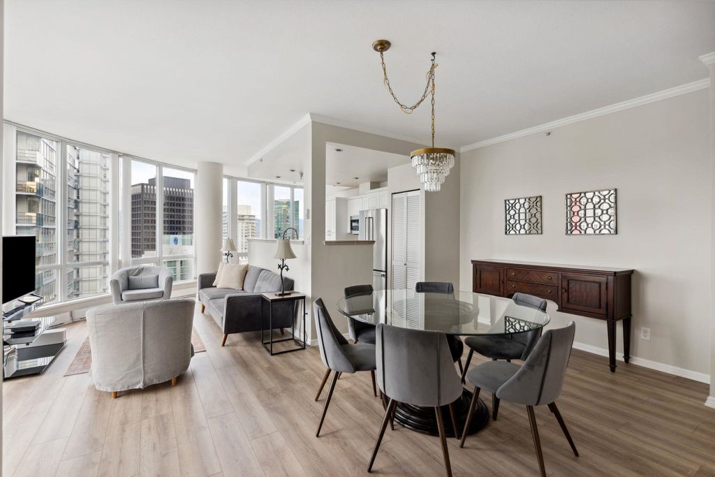 listing image 1103136745516600485