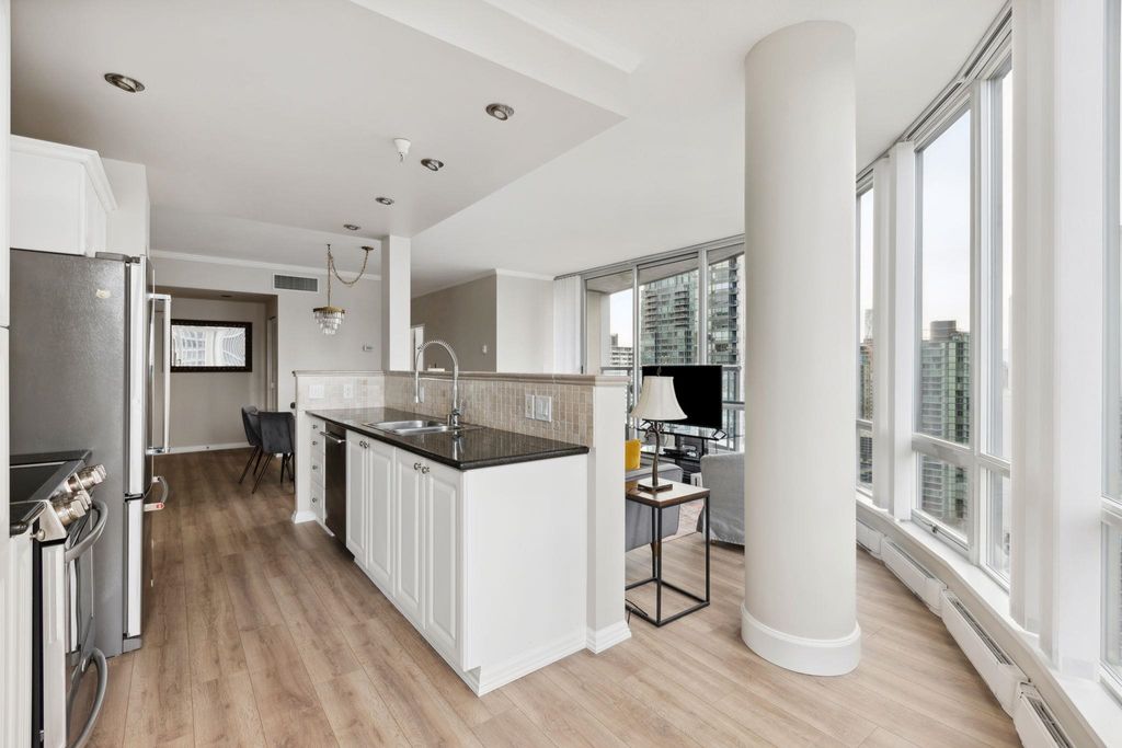 listing image 1104136641902766639
