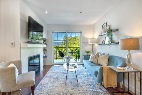 3240 St Johns Street 302 Port Moody BC V3H 0C1