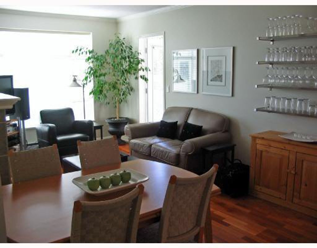 listing image 1106122197045330691