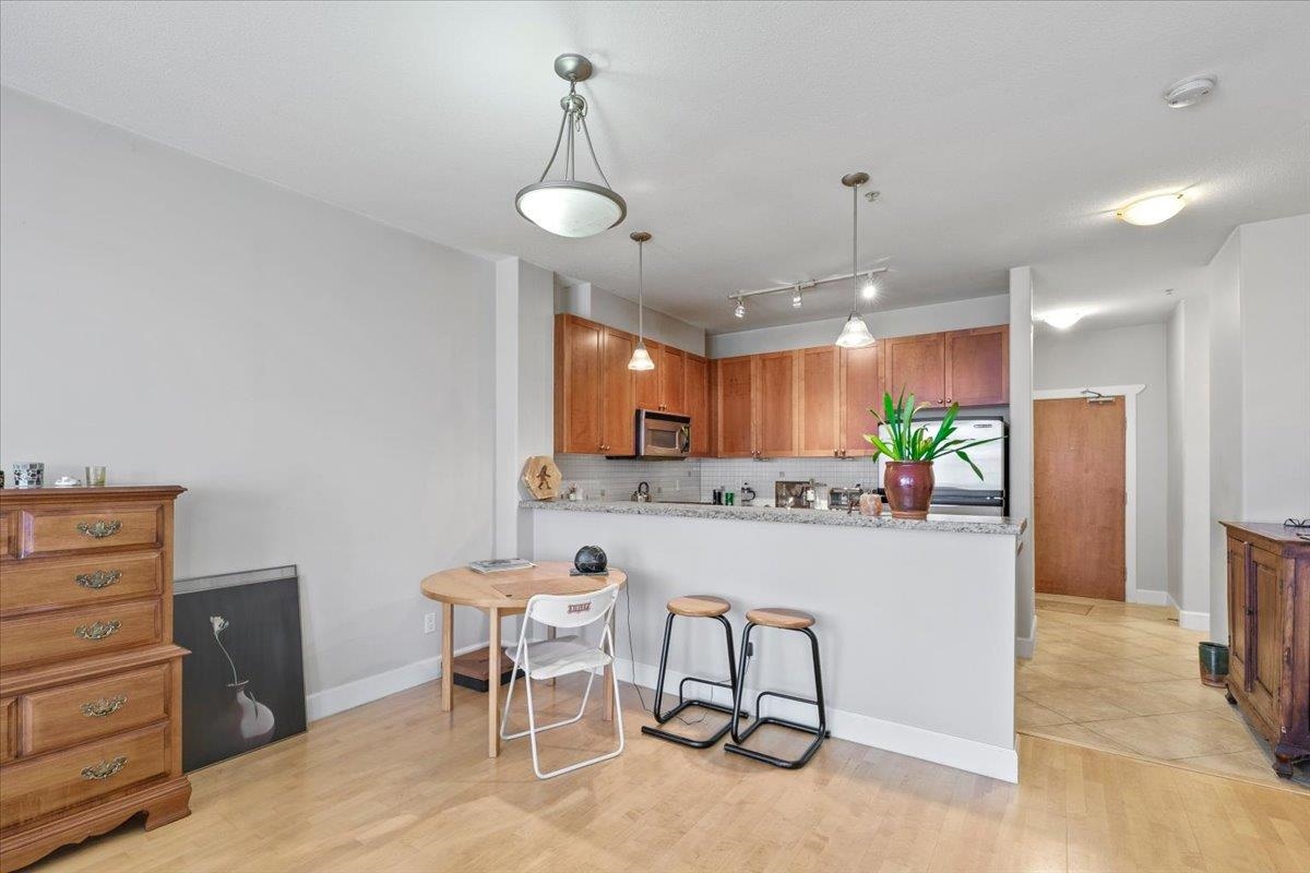 4211 Bayview Street 113