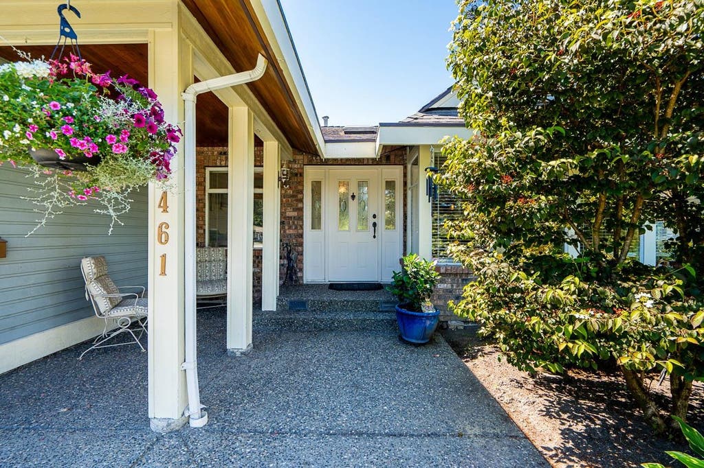 Photo of 12461 205 Street, Maple Ridge, BC V2X 0B1 (MLS # R3152695)