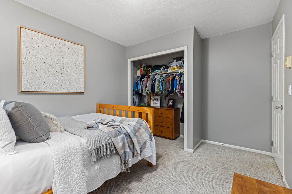 listing image 1103504644092683408