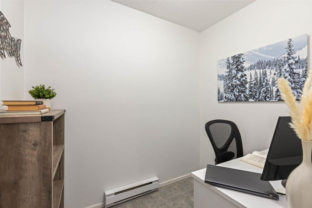 listing image 1103639449699072503