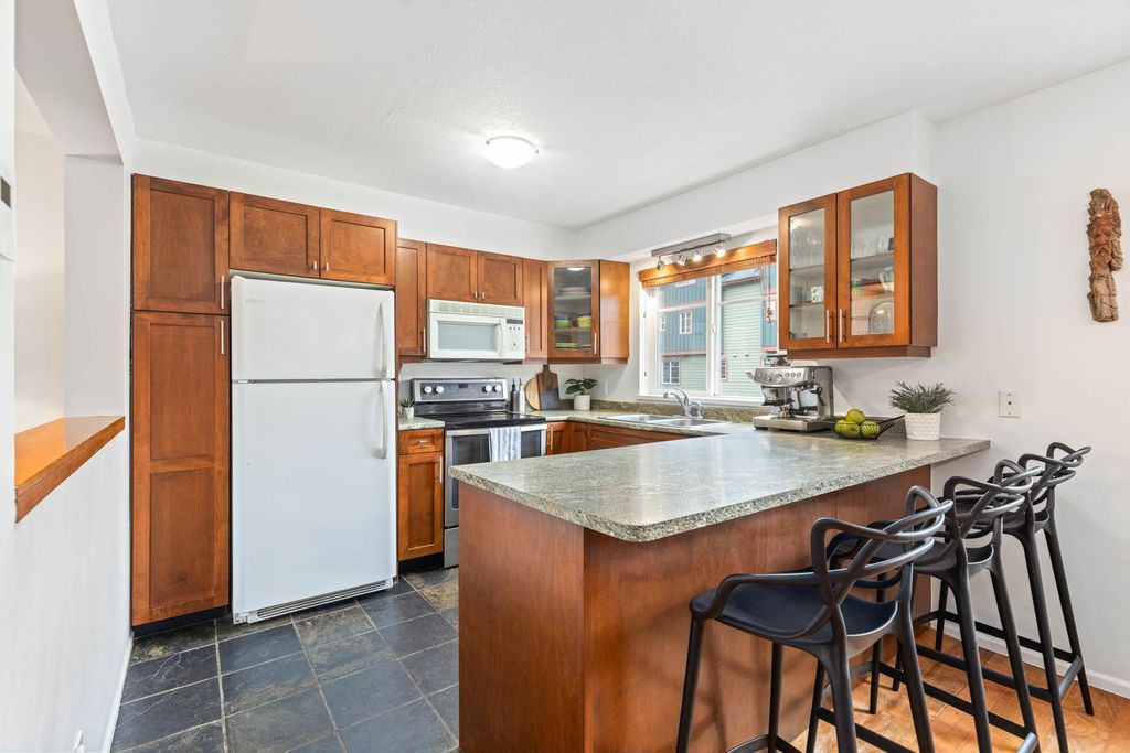 listing image 1109897551023342842